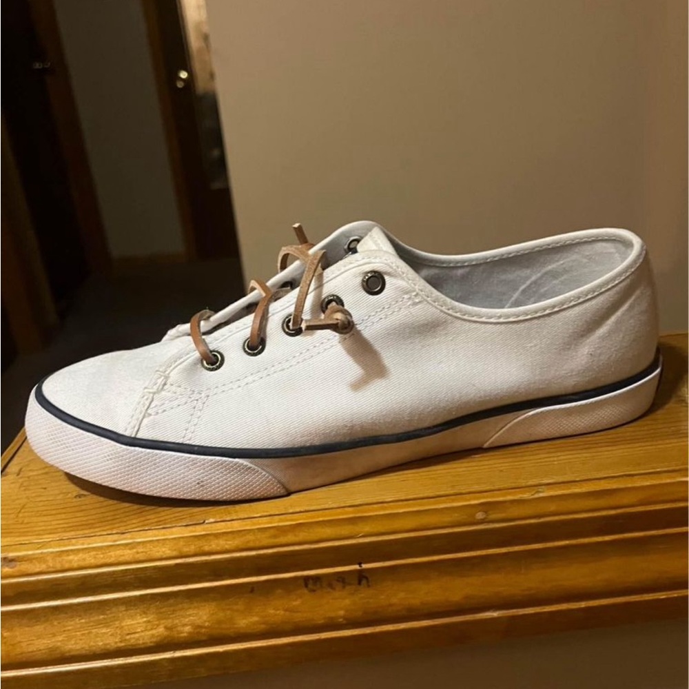 Sperry Tennis shoes